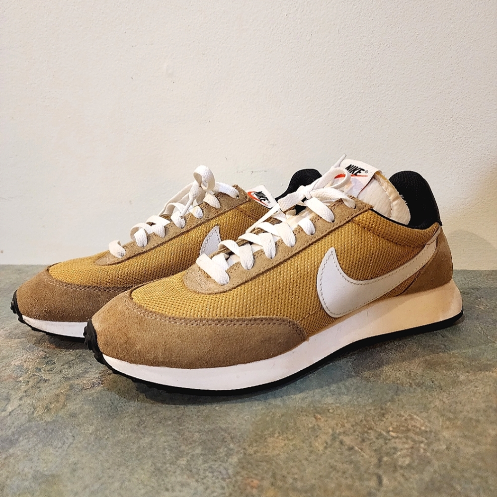 Nike Air Tailwind 79 - Men’s 8 - Parachute Beige - Lightly Worn